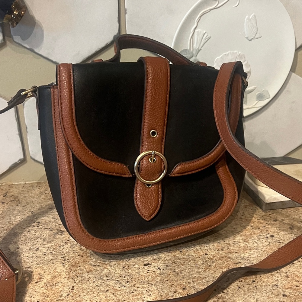 Elegant Black and Brown Women's Bag